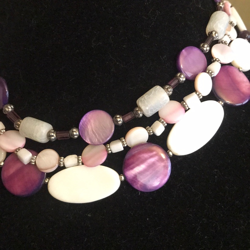 Handcrafted 3 strand purple mother of pearl shell - Picture 2 of 3